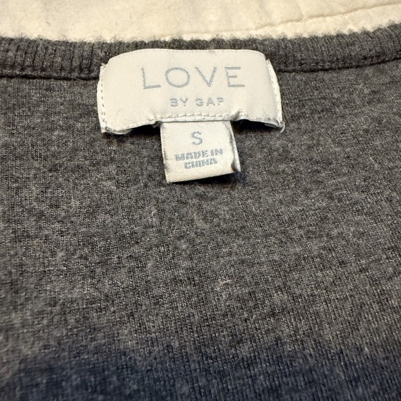 GAP LOVE gray PJS shorts and long sleeve Women's Small - Picture 2 of 4